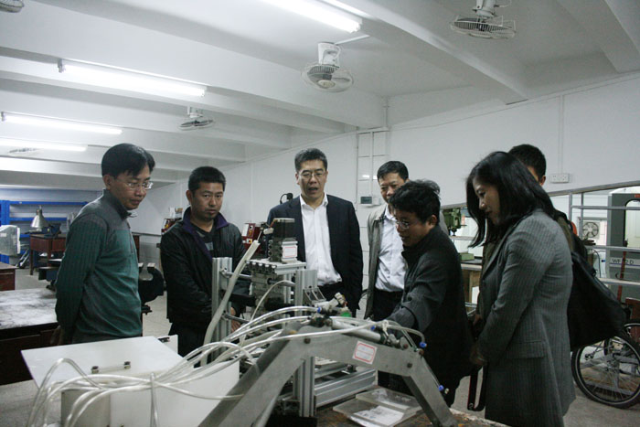 贵州理工学院来访调研cdio工程教育改革 汕头大学工学院
